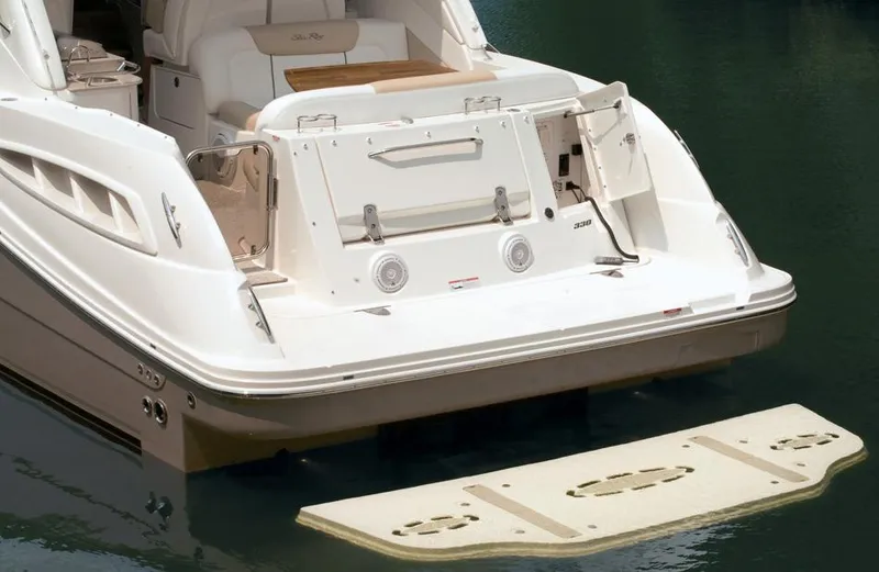 Freedom Of The Seize Yacht Photos Pics 2014 Sea Ray 330 Sundancer boat stern with swim platform.