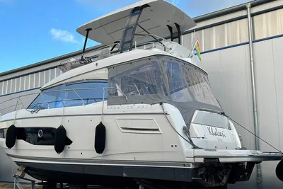 2022 Prestige 420 Fly