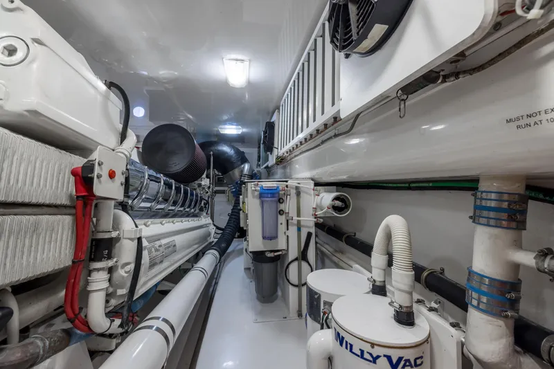 "el Jefe" Yacht Photos Pics 