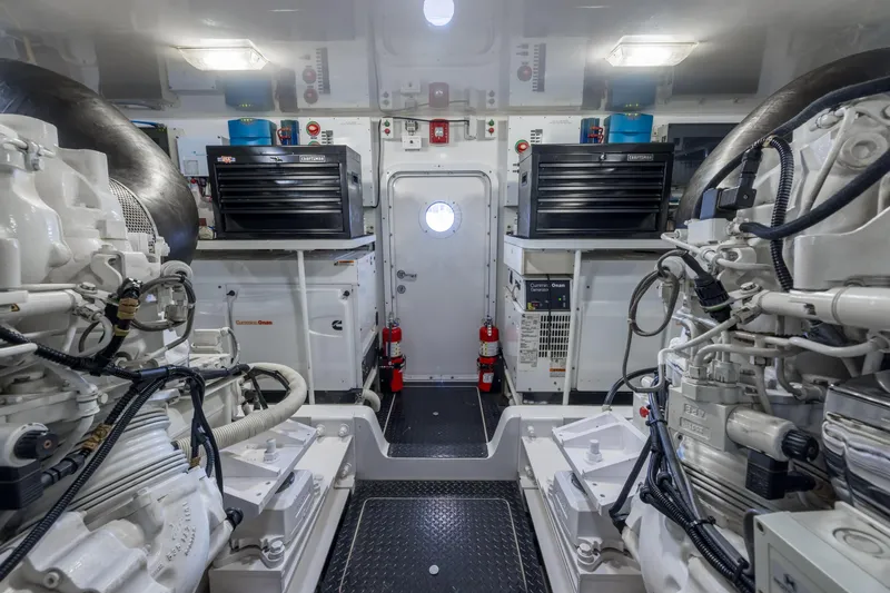 "el Jefe" Yacht Photos Pics 