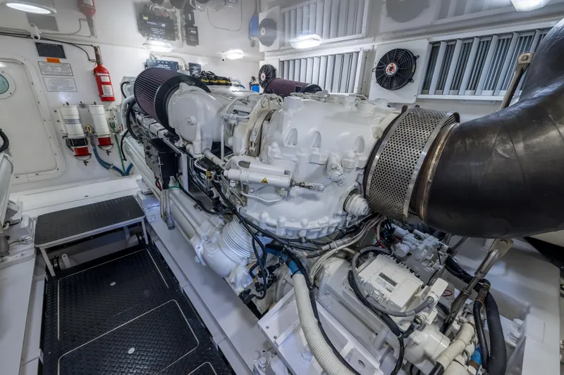 "el Jefe" Yacht Photos Pics 