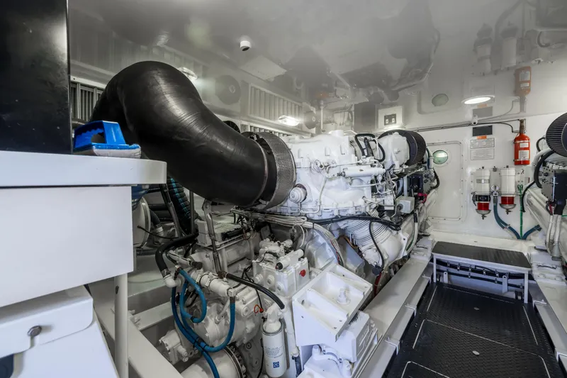 "el Jefe" Yacht Photos Pics 