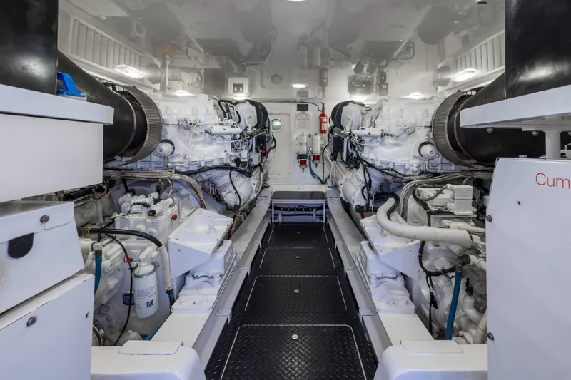 "el Jefe" Yacht Photos Pics 