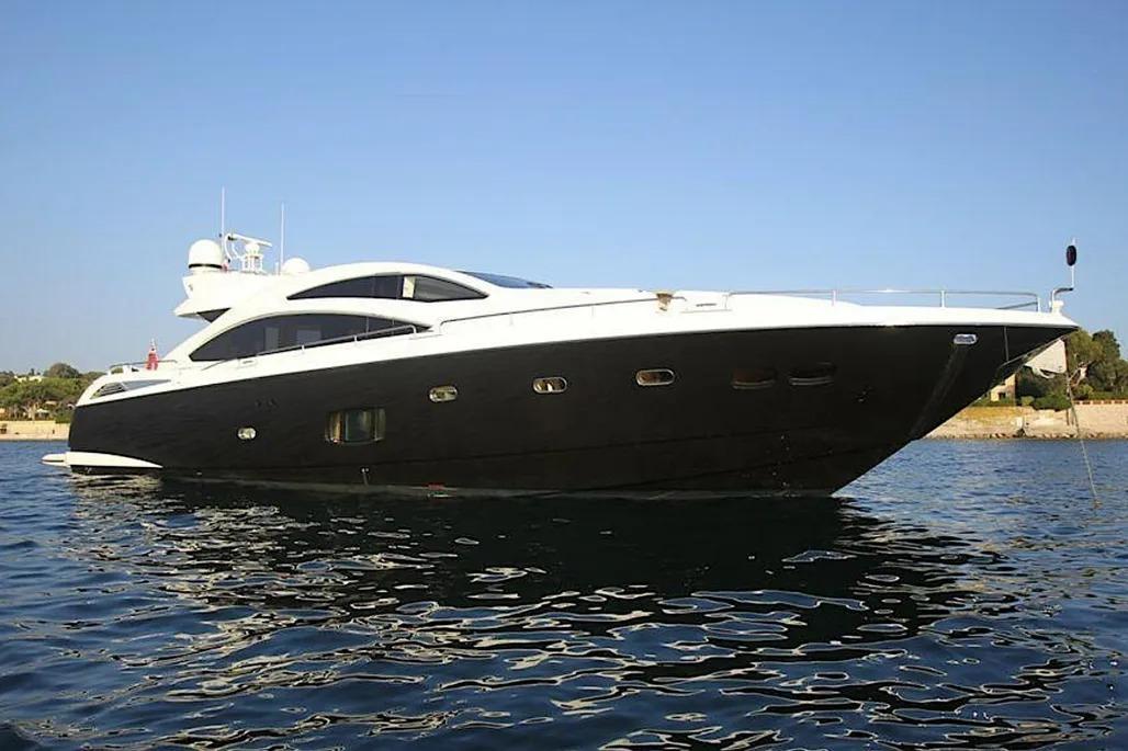 2011 Sunseeker Predator 84