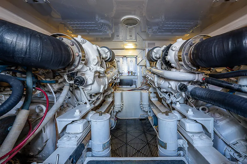 Ocean Paradise Yacht Photos Pics 