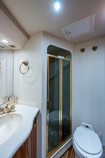 Ocean Paradise Yacht Photos Pics 