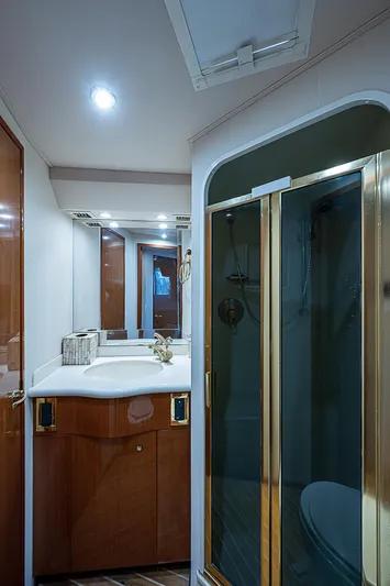 Ocean Paradise Yacht Photos Pics 