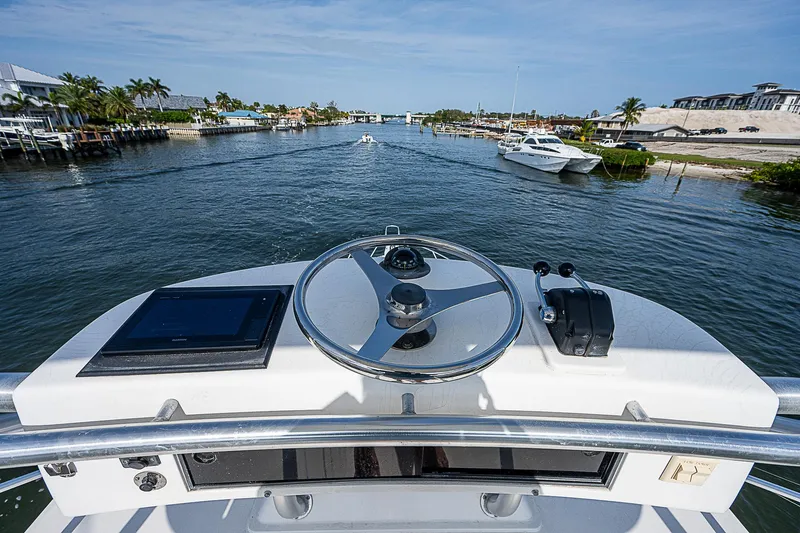 Ocean Paradise Yacht Photos Pics 