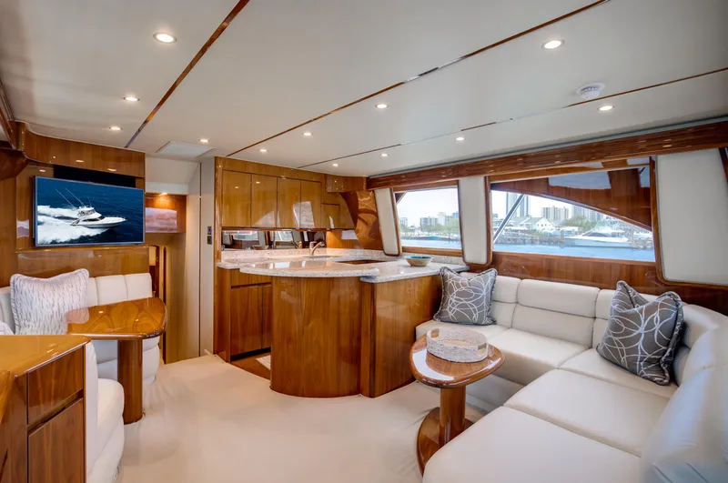 Full Circle Yacht Photos Pics Viking 48 FULL CIRCLE - Salon & Galley