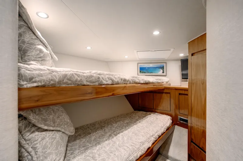 Full Circle Yacht Photos Pics Viking 48 FULL CIRCLE - Bunk Stateroom