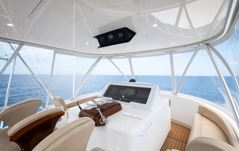 Full Circle Yacht Photos Pics Viking 48 FULL CIRCLE - Flybridge Helm & Seating