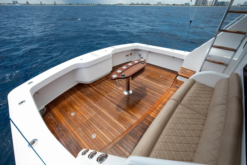 Full Circle Yacht Photos Pics Viking 48 FULL CIRCLE - Cockpit & Mezzanine