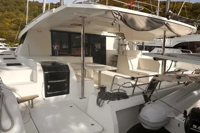 Penfret Yacht Photos Pics Saona 47