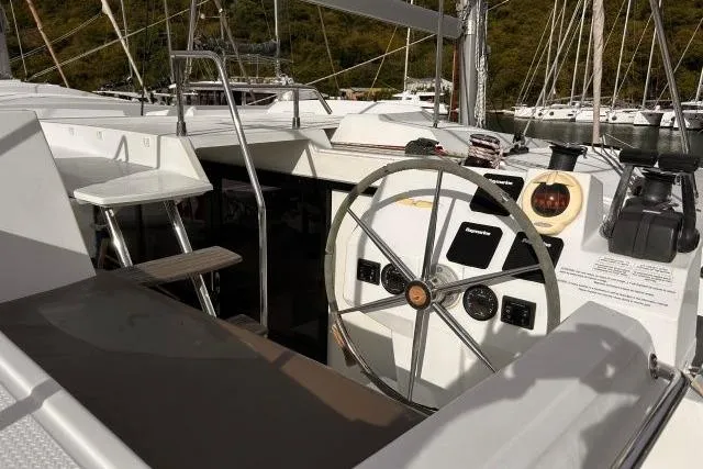 Penfret Yacht Photos Pics Saona 47