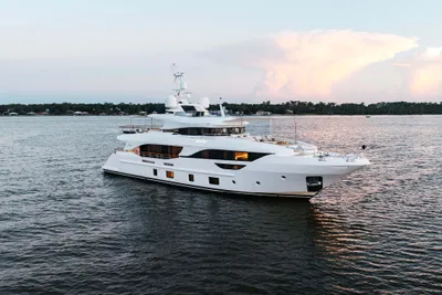 Benetti Delfino 95