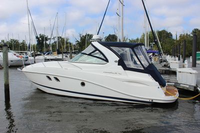 Rinker 310 Express Cruiser