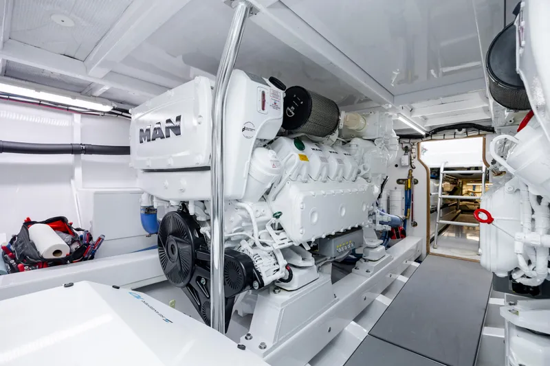 Double B Yacht Photos Pics 