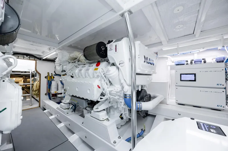 Double B Yacht Photos Pics 