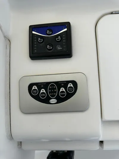  Yacht Photos Pics Control panel of 2006 Tiara Yachts 3900 Convertible boat.