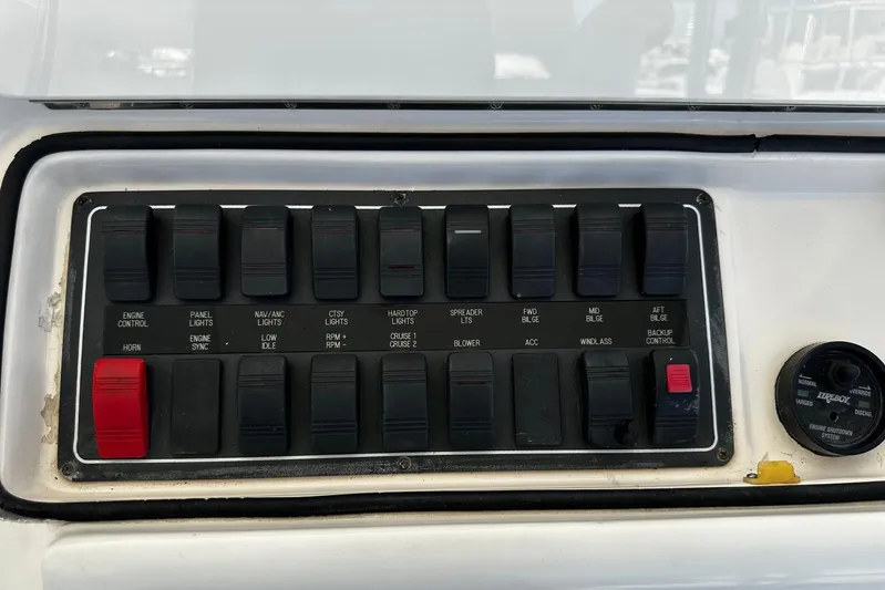  Yacht Photos Pics Control panel of 2006 Tiara Yachts 3900 Convertible boat.