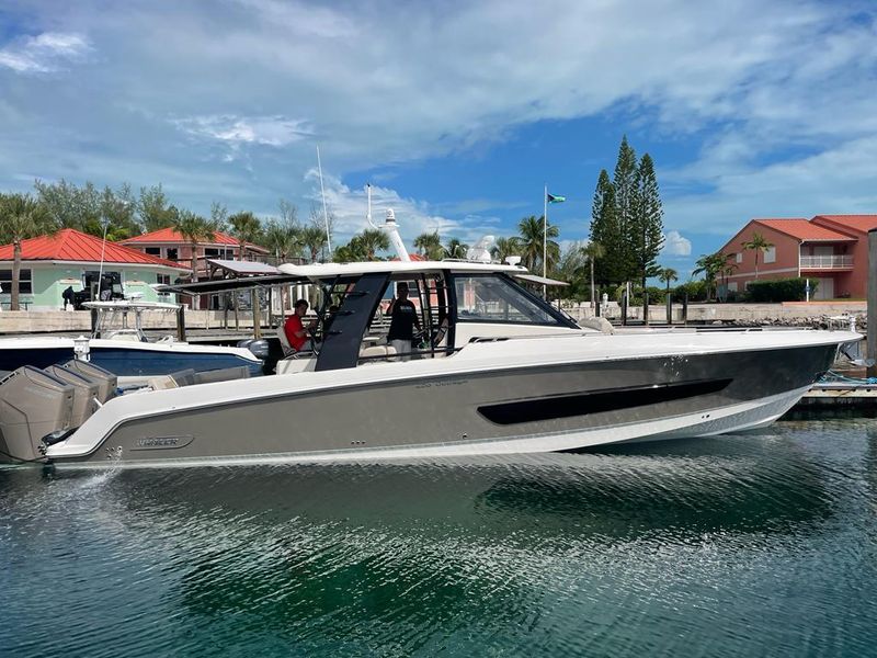 2022 Boston Whaler 420 Outrage