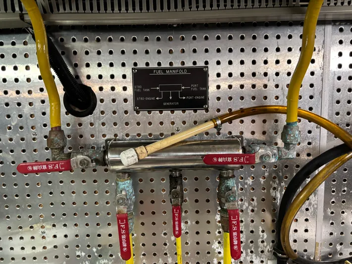 Adagio Yacht Photos Pics 