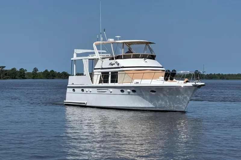 Adagio Yacht Photos Pics 