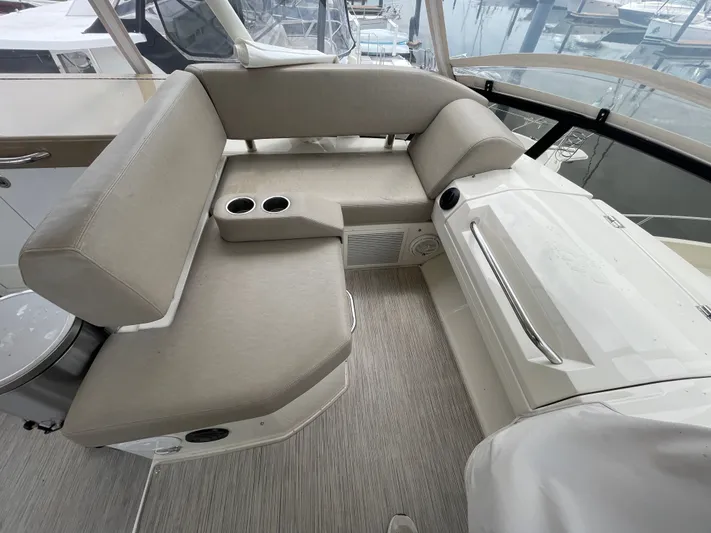 Play Craft Yacht Photos Pics Flybridge Seating