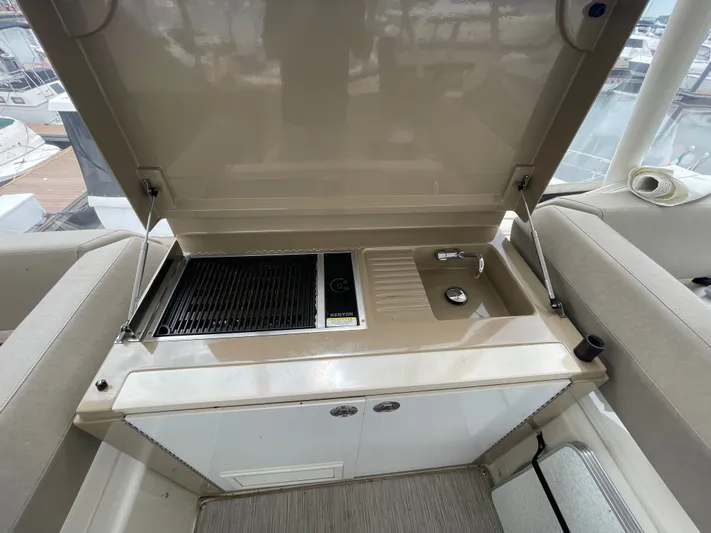 Play Craft Yacht Photos Pics Grill-Refrigerator