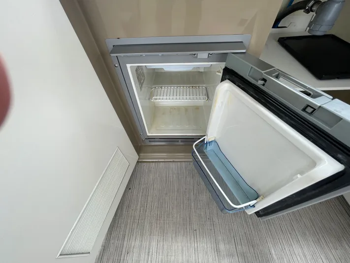 Play Craft Yacht Photos Pics Flybridge Refrigerator