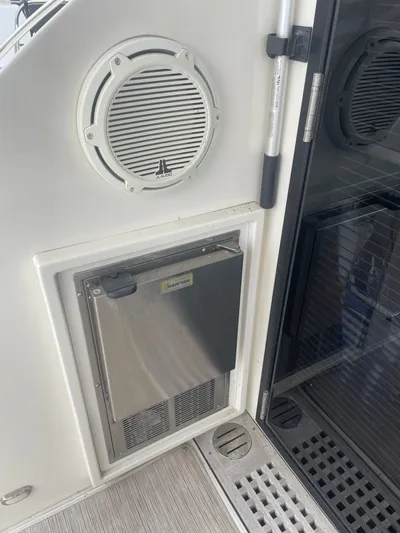 Play Craft Yacht Photos Pics Raritan Cockpit Icemaker