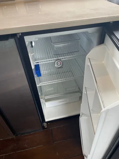 Play Craft Yacht Photos Pics Port Side Galley Refrigerator