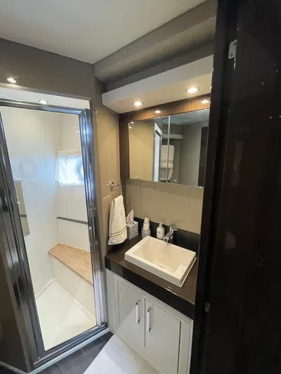 Play Craft Yacht Photos Pics Forward Shower and Head