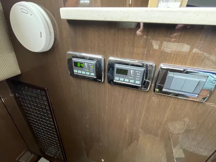 Play Craft Yacht Photos Pics AC Controls