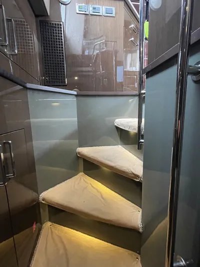 Play Craft Yacht Photos Pics Master Stateroom Stairs