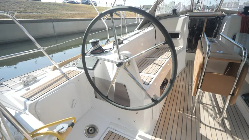 Grey Magic Yacht Photos Pics 