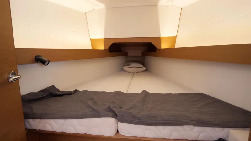 Grey Magic Yacht Photos Pics 