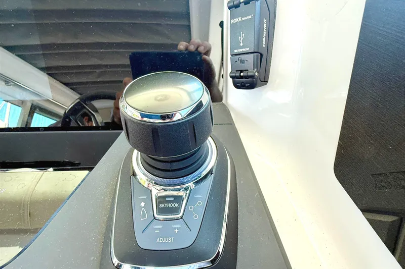  Yacht Photos Pics Joystick control in Axopar 37 XC CROSS CABIN 2025.