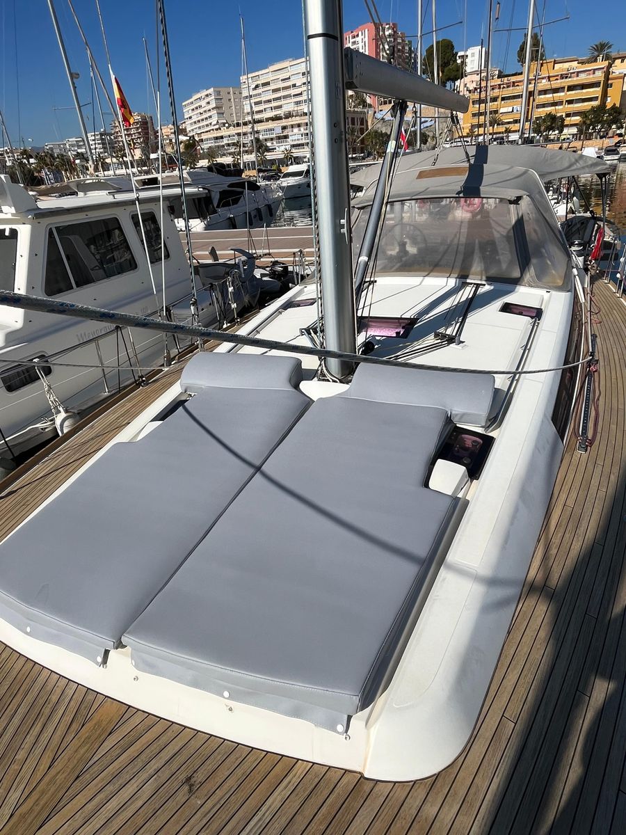 2012 Beneteau 46 