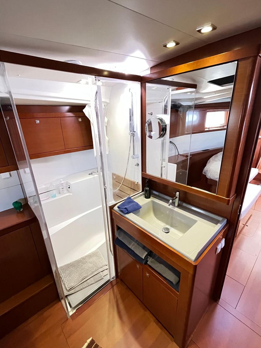 2012 Beneteau 46 