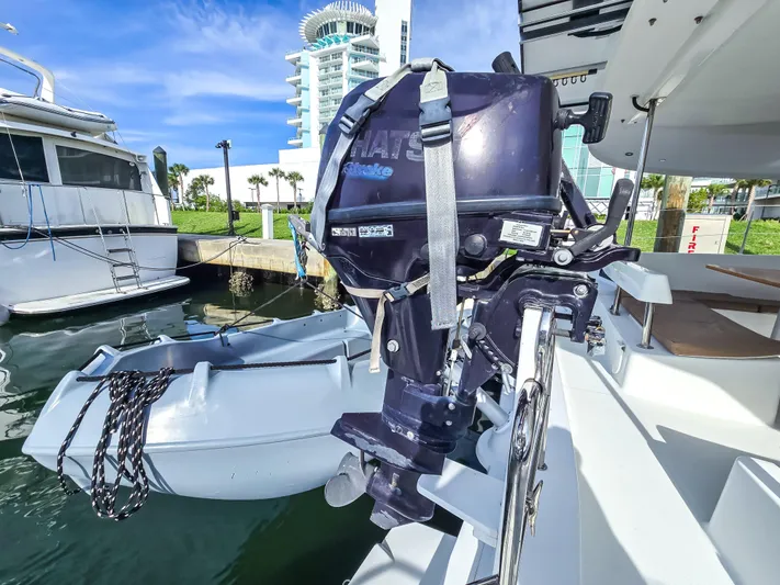 Breathing Room Yacht Photos Pics 