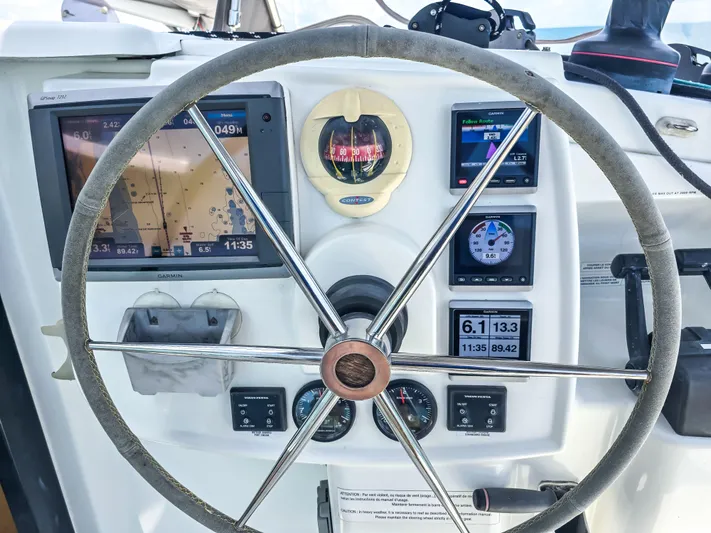 Breathing Room Yacht Photos Pics 