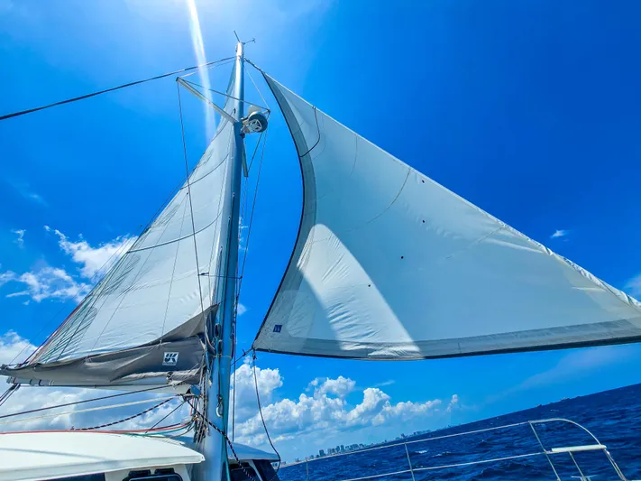 Breathing Room Yacht Photos Pics 