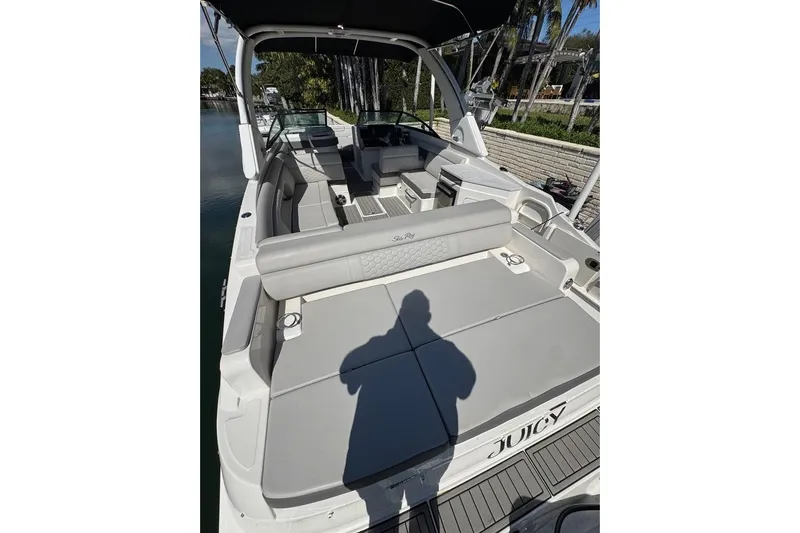  Yacht Photos Pics 2025 Sea Ray SDX 290 Outboard boat with spacious seating and sleek design.