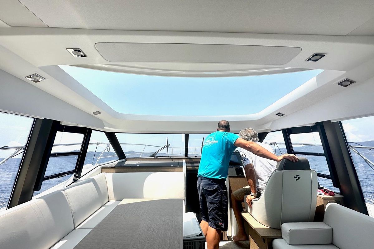 2023 Prestige 42 
