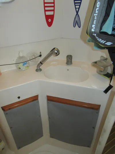 Tao Yacht Photos Pics 