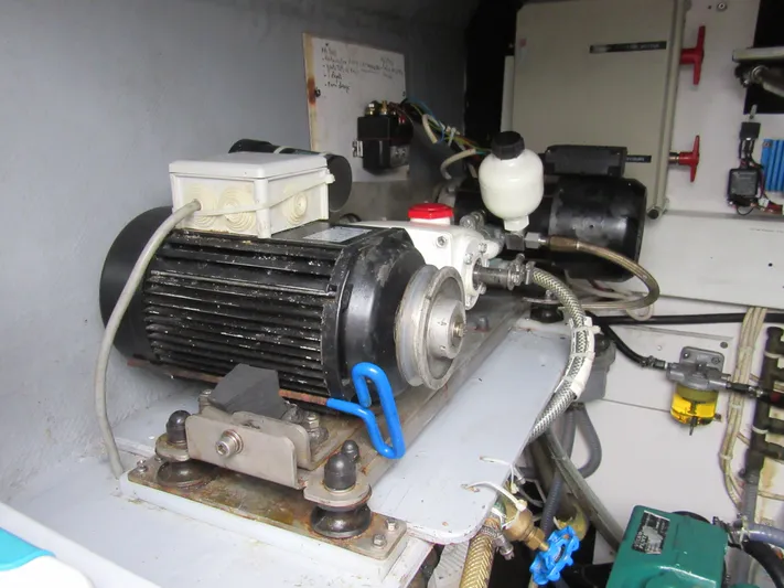 Tao Yacht Photos Pics 