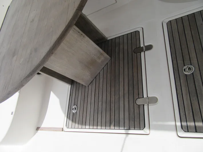 Tao Yacht Photos Pics 