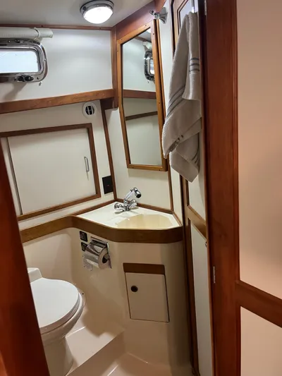 Songbird Yacht Photos Pics 