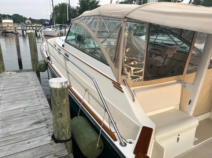 Songbird Yacht Photos Pics 